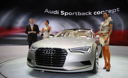 ऑटो एक्‍सपो में नई गाडि़यों की धूम