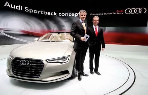 ऑटो एक्‍सपो में नई गाडि़यों की धूम