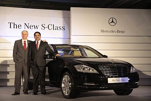 ऑटो एक्‍सपो में नई गाडि़यों की धूम