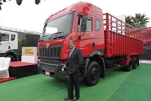 ऑटो एक्‍सपो में नई गाडि़यों की धूम