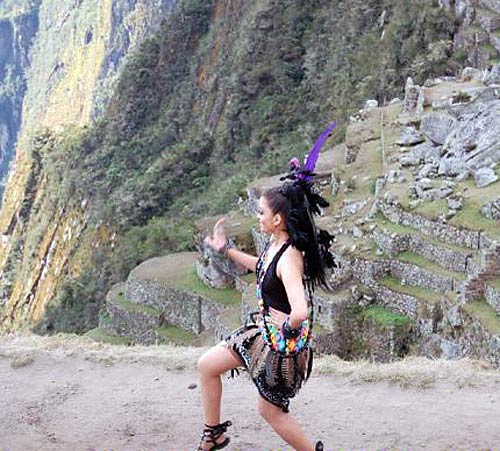 रजनीकांत से रोमांस कर बैठी ऐश्‍वर्या राय बच्‍चन!