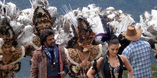 रजनीकांत से रोमांस कर बैठी ऐश्‍वर्या राय बच्‍चन!