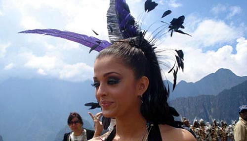 रजनीकांत से रोमांस कर बैठी ऐश्‍वर्या राय बच्‍चन!