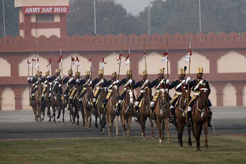 सेना दिवस पर जवानों ने दिखाया युद्धकौशल