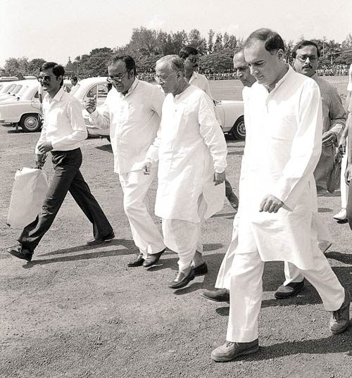 बसु के निधन से राजनीति का एक अध्याय खत्म