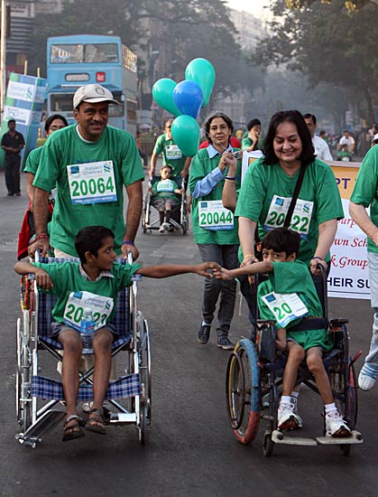 मुंबई मैराथन में दिखा मुंबइकरों का जोश...