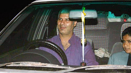 अभिनेता इमरान खान ने की सगाई