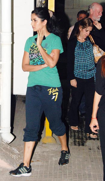 'वीर' के प्रिव्‍यू पर जुटे बॉलीवुड सितारे...