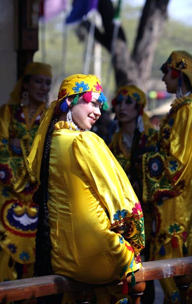 सूरजकुंड में बिखरा हस्‍तशिल्‍प का रंग