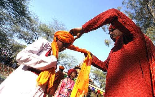 सूरजकुंड में बिखरा हस्‍तशिल्‍प का रंग