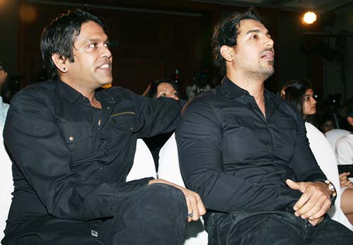 फिटनेस गुरु बनी अभिनेत्री बिपाशा बसु...