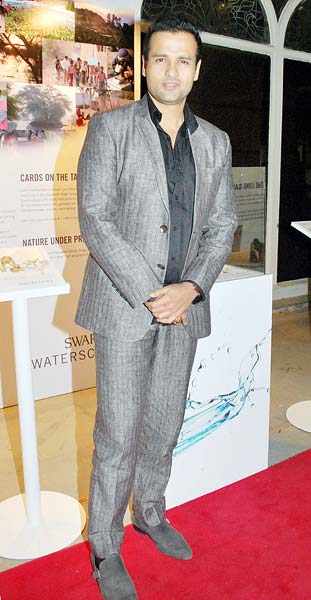 बाघों के संरक्षण के लिए सितारों ने कसी कमर