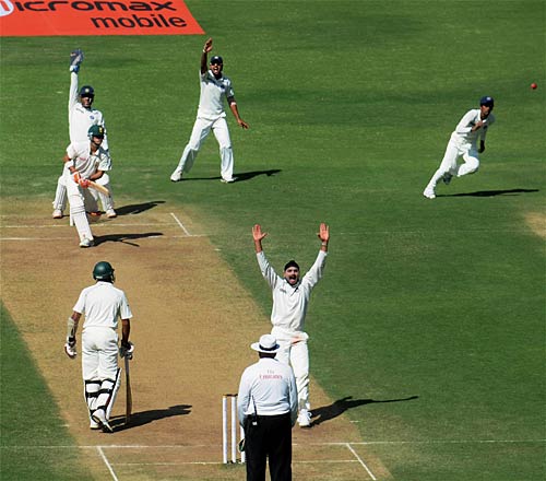 नागपुर टेस्ट में हाशिम अमला ने दोहरा शतक जमाया