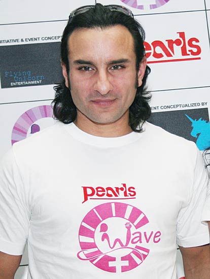 घरेलू हिंसा के खिलाफ जुटे सैफ, कैटरीना और हरमन