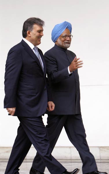 तुर्की के राष्‍ट्रपति से मिले मनमोहन सिंह