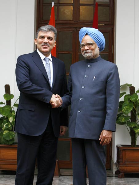 तुर्की के राष्‍ट्रपति से मिले मनमोहन सिंह