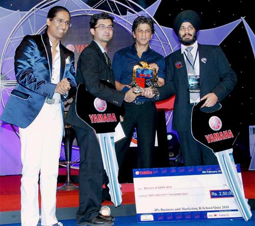 हर जगह छाया है सितारों का जलवा