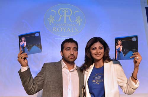 हर जगह छाया है सितारों का जलवा