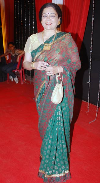 जी रिश्‍ते अवार्ड्स में लगा सितारों का जमघट