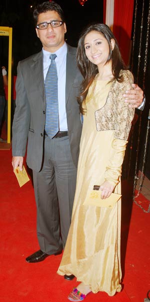 जी रिश्‍ते अवार्ड्स में लगा सितारों का जमघट