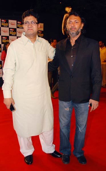 म्‍यूजिक अवार्ड समारोह में जुटे सितारे