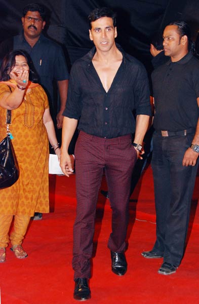 म्‍यूजिक अवार्ड समारोह में जुटे सितारे