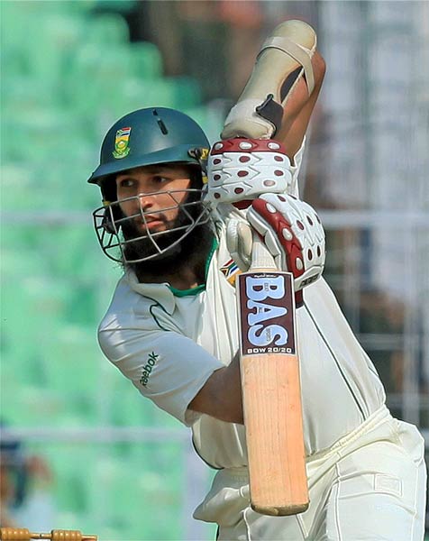 कोलकाता में दिखा धोनी के धुरंधरों का दम