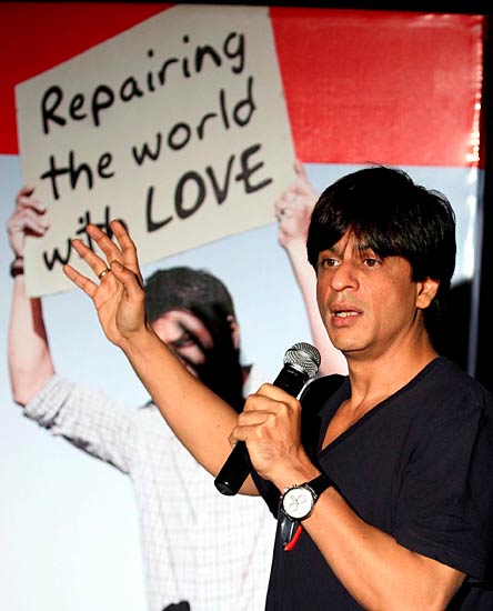 कैमरों से बचकर सितारे कहां जाएंगे?