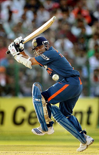 वनडे क्रिकेट में पहला दोहरा शतक सचिन के नाम