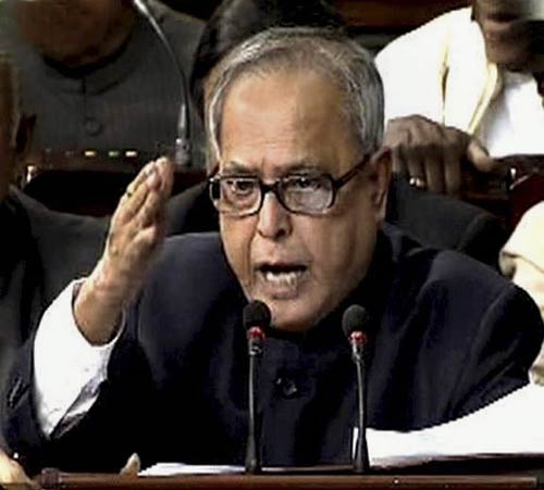 प्रणब मुखर्जी ने पेश किया लोक लुभावन बजट