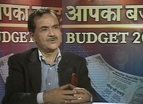 प्रणब के बजट पर हंगामा है क्‍यूं बरपा...