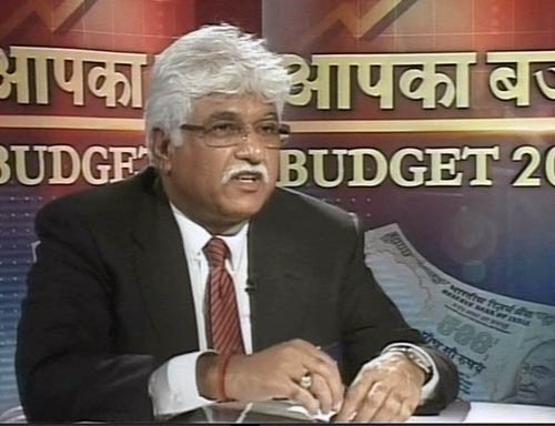 प्रणब के बजट पर हंगामा है क्‍यूं बरपा...