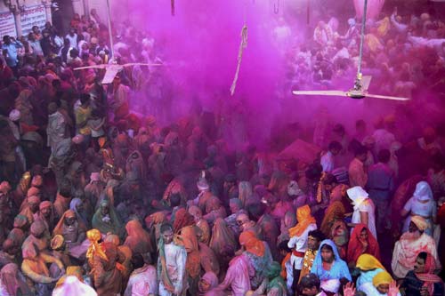 होली की मस्‍ती में सराबोर हुए देशवासी