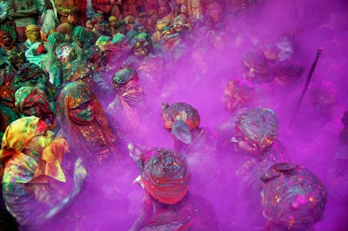 होली की मस्‍ती में सराबोर हुए देशवासी