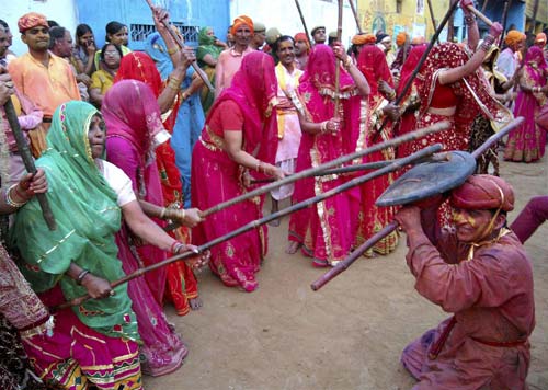 होली की मस्‍ती में सराबोर हुए देशवासी