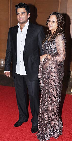 अनिल अंबानी की पार्टी में जुटे बॉलीवुड सितारे