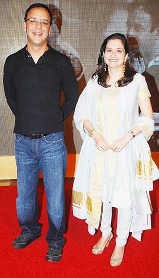 अनिल अंबानी की पार्टी में जुटे बॉलीवुड सितारे