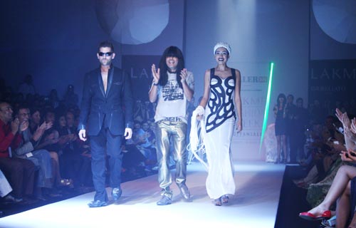 लैक्‍मे फैशन वीक में सितारों का जलवा...