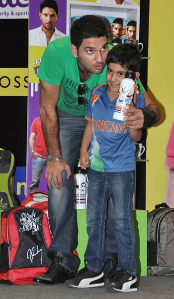 युवराज-दीपिका की पसंद है हरा रंग....