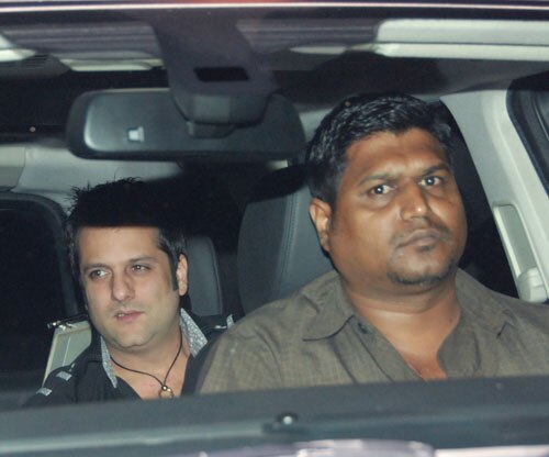 किंग खान की पार्टी में लगा सितारों का मेला...