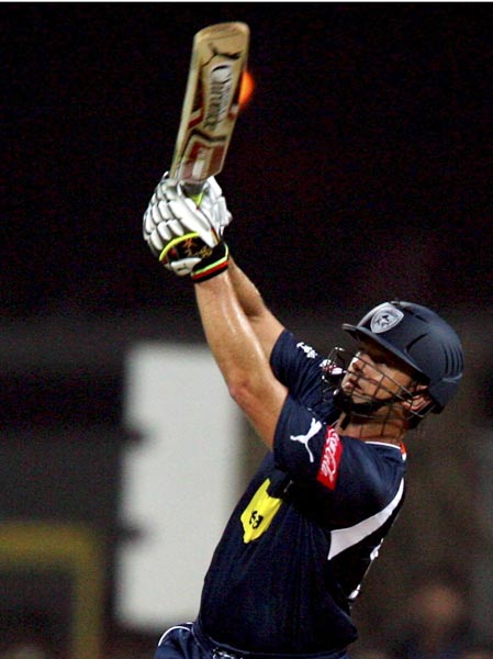 केकेआर ने चैंपियन चार्जर्स को किया डिस्चार्ज