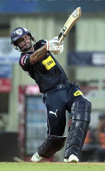 केकेआर ने चैंपियन चार्जर्स को किया डिस्चार्ज