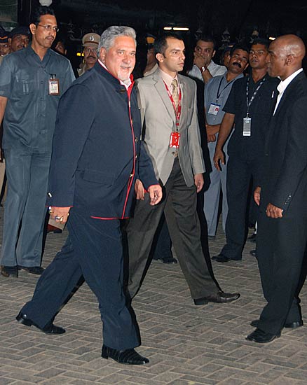 रोमांच से भरे आईपीएल-3 में ग्‍लैमर का तड़का