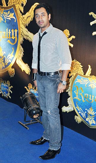 शिल्‍पा की पार्टी में सितारों ने बिखेरी चमक...