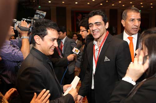 इंडिया टुडे कॉनक्‍लेव के रात्रिभोज में जुटी हस्तियां...