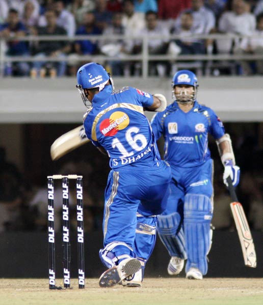 केकेआर को हार से क्रिस गेल भी नहीं बचा सका