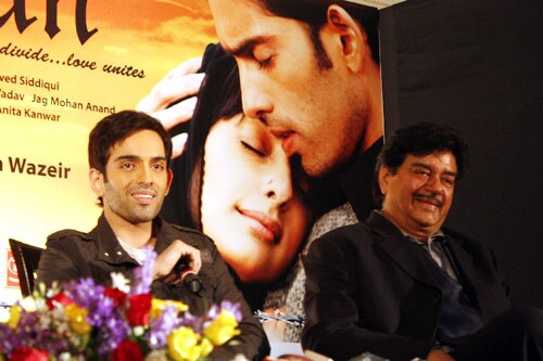 बेटे की फिल्‍म को प्रमोट करने भोपाल पहुंचे शत्रुघ्‍न