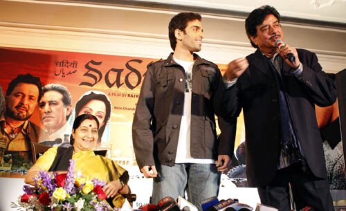 बेटे की फिल्‍म को प्रमोट करने भोपाल पहुंचे शत्रुघ्‍न