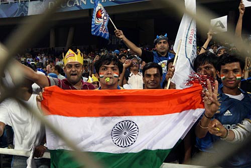 सचिन और हरभजन ने दिलाई मुंबई को जीत...