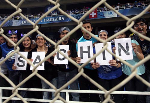 सचिन और हरभजन ने दिलाई मुंबई को जीत...